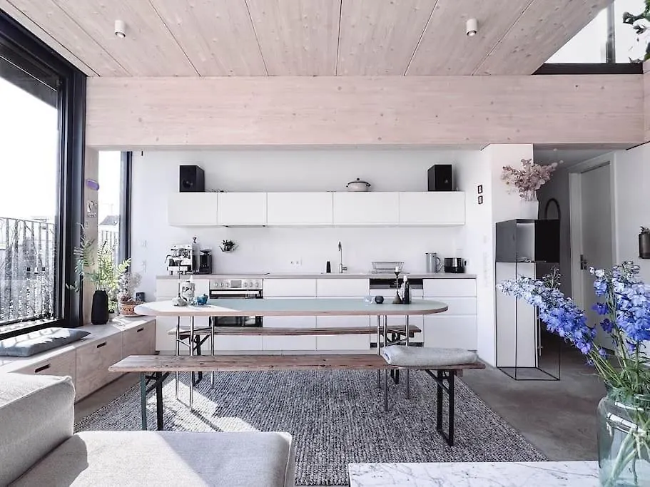 Architect'S Penthouse With Rooftop In Kreuzberg Berlim